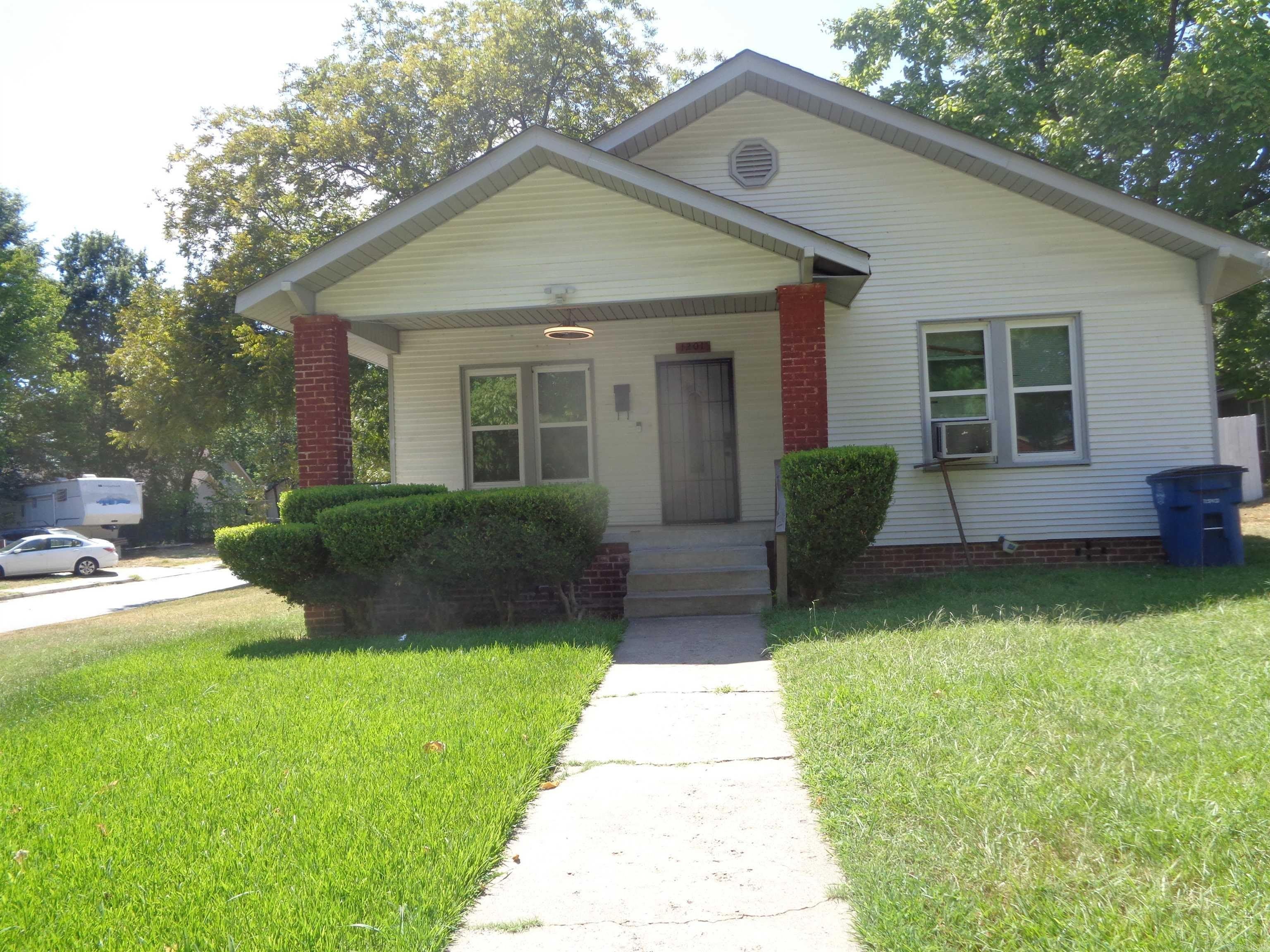 1201 Division Street – photo 1