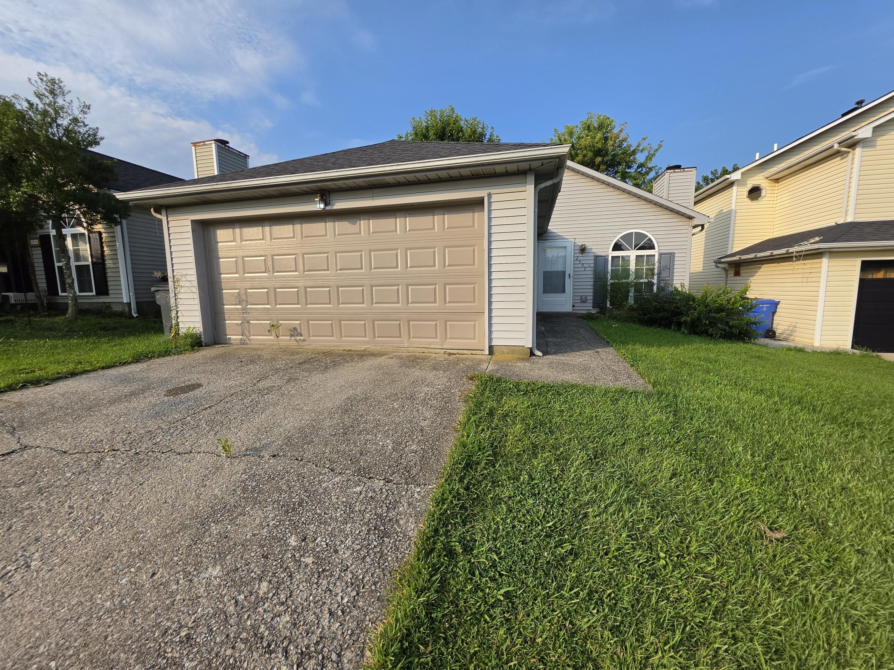2592 Woodhill Drive – photo 1