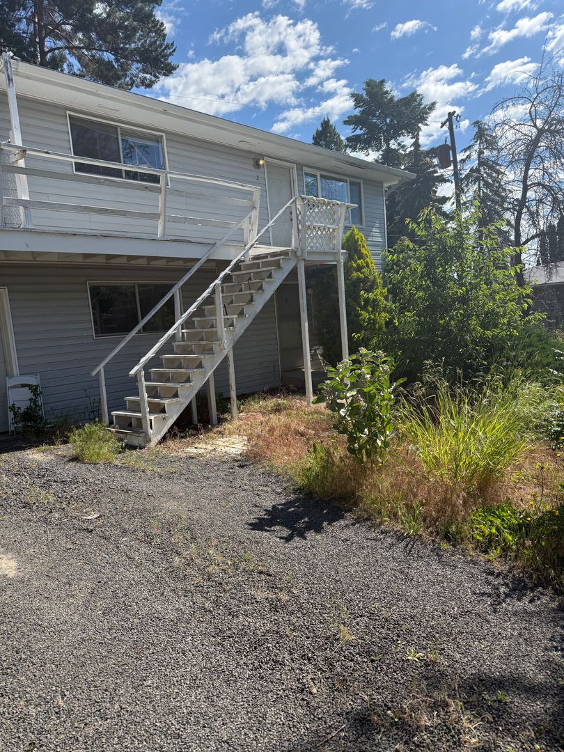 1430 NW Deane – photo 1 of 8
