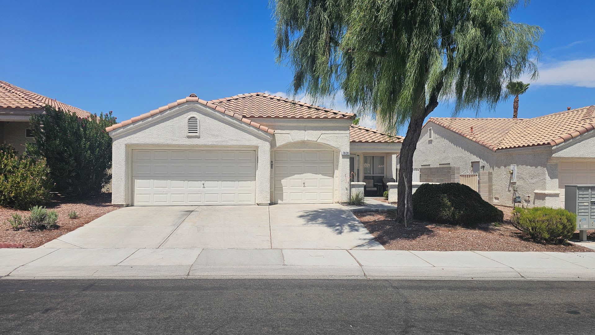 Spacious 3-Bedroom Home with 3-Car Garage & Beautiful Landscaping – photo 1