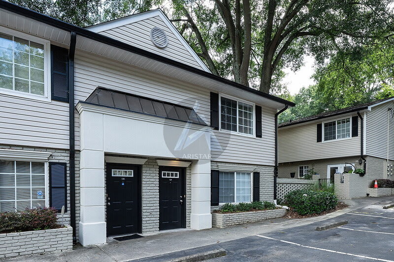 6940 Roswell Rd NE – photo 1
