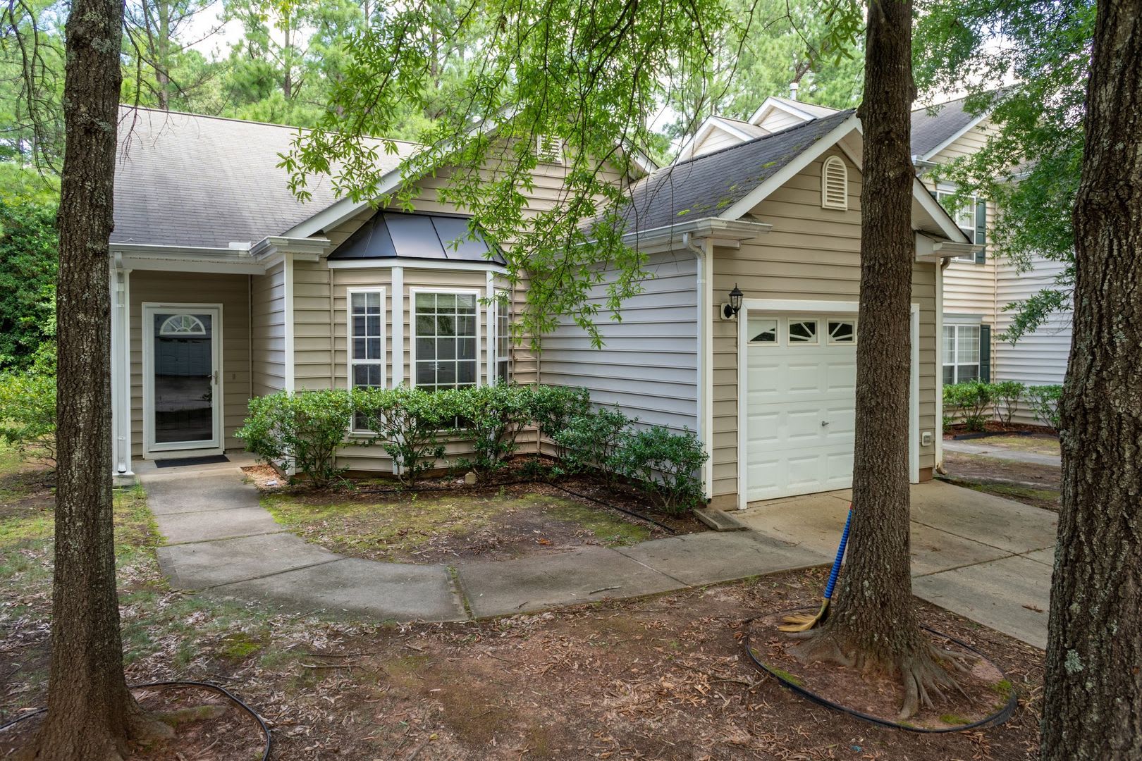 Cute Ranch Home near Southpoint and RTP – photo 1