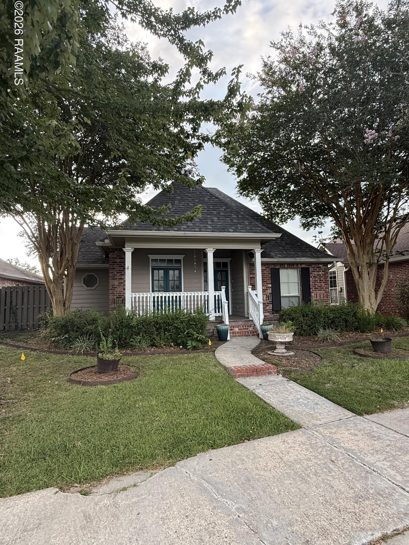 1007 Southlake Circle – photo 1 of 10