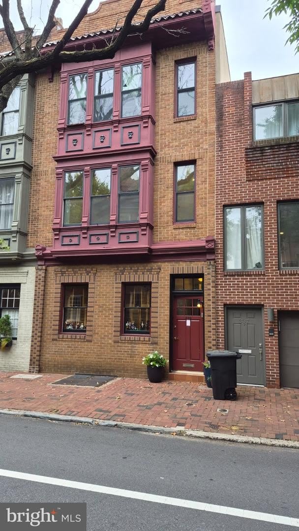 335 S 4TH ST S – photo 1