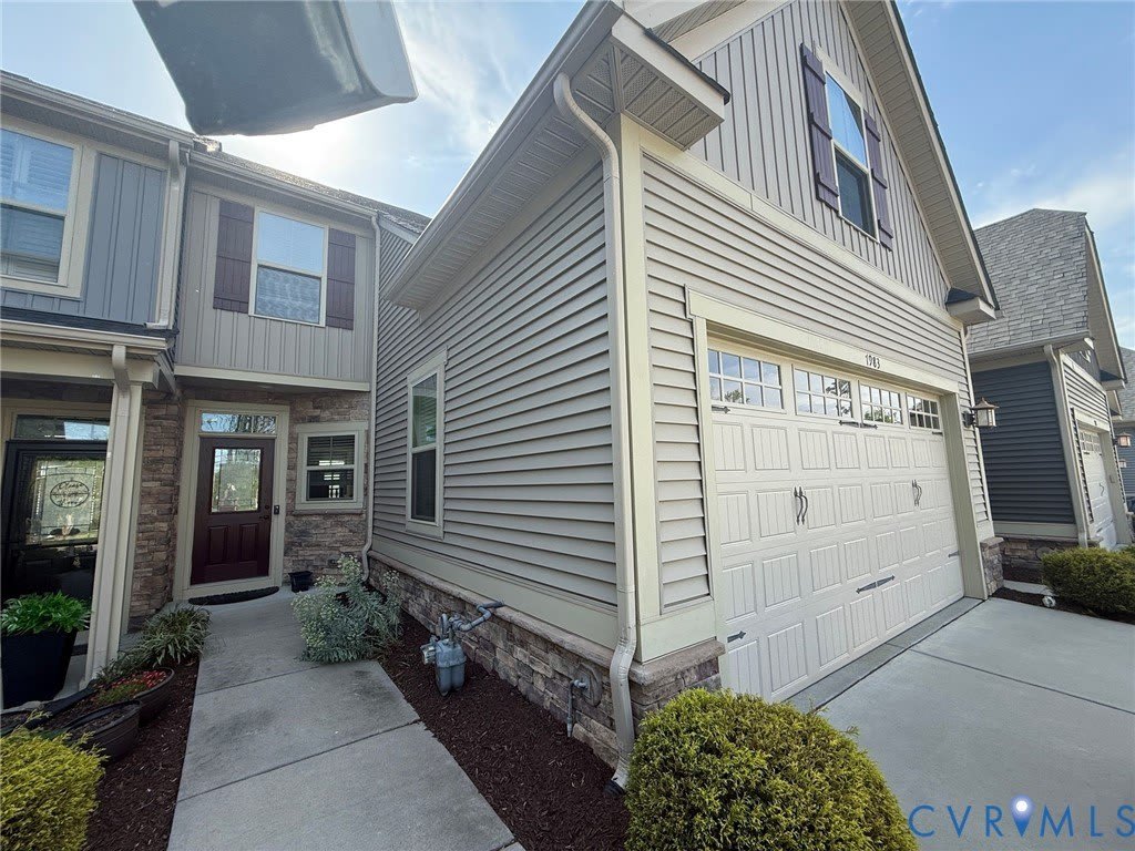 7983 Wistar Woods Ct – photo 1 of 12