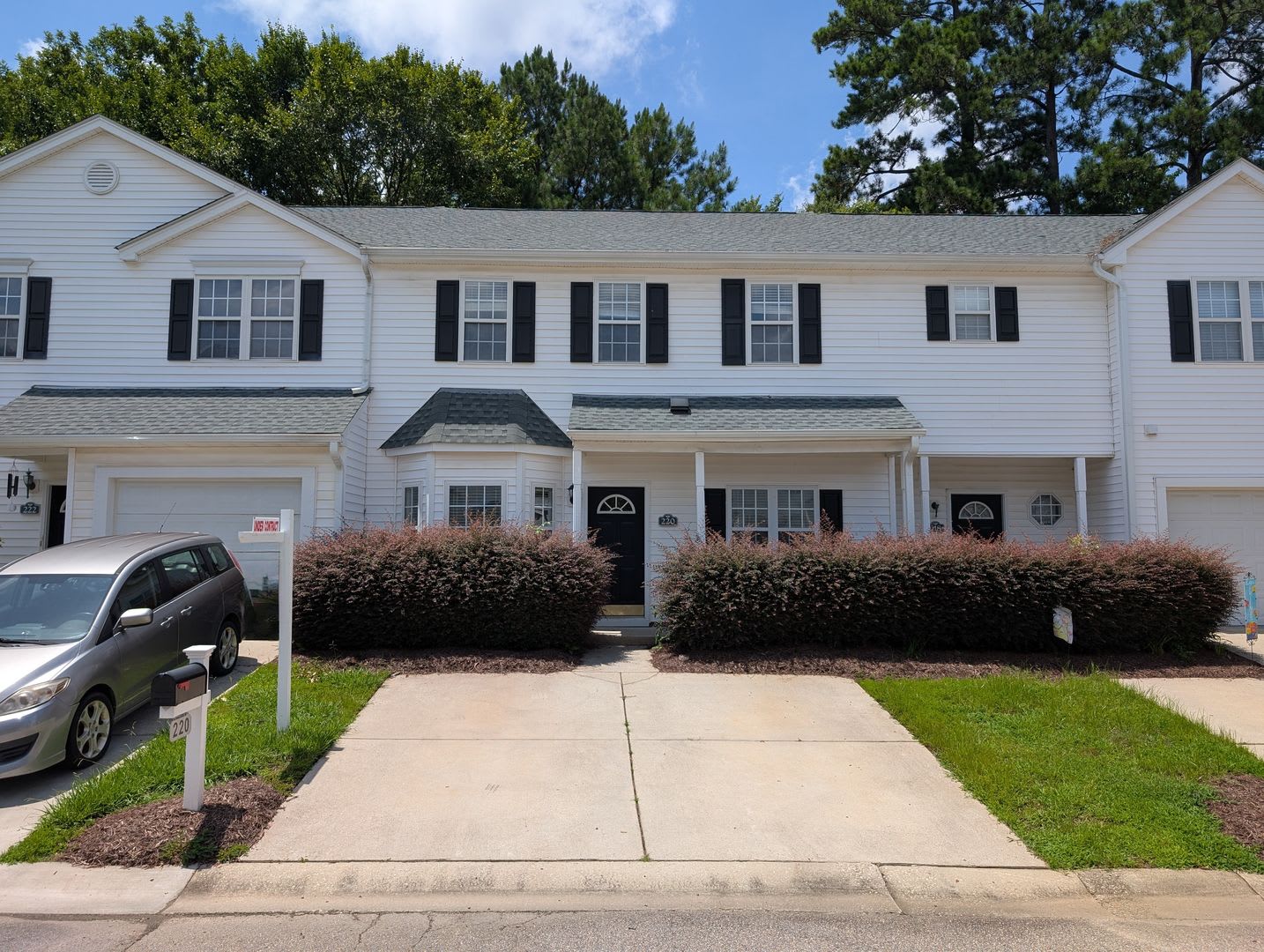 Move-In Ready Townhome with Downstairs Primary Suite in Prime Morrisville Location – photo 1