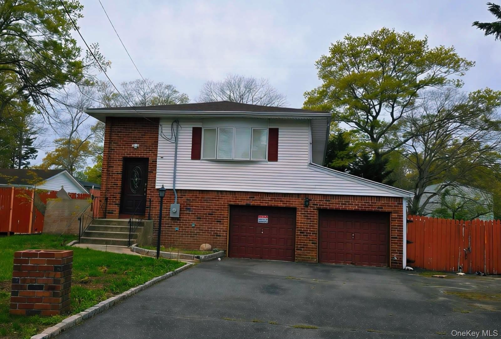 1334 Connetquot Avenue – photo 1 of 10