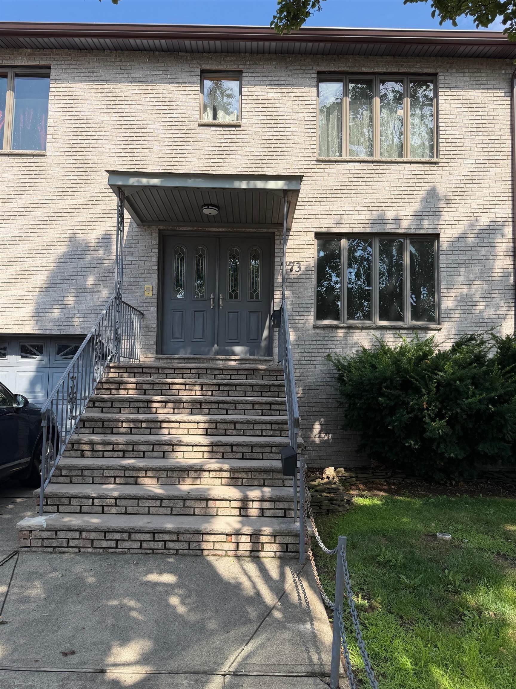 773 1St St – photo 1 of 140