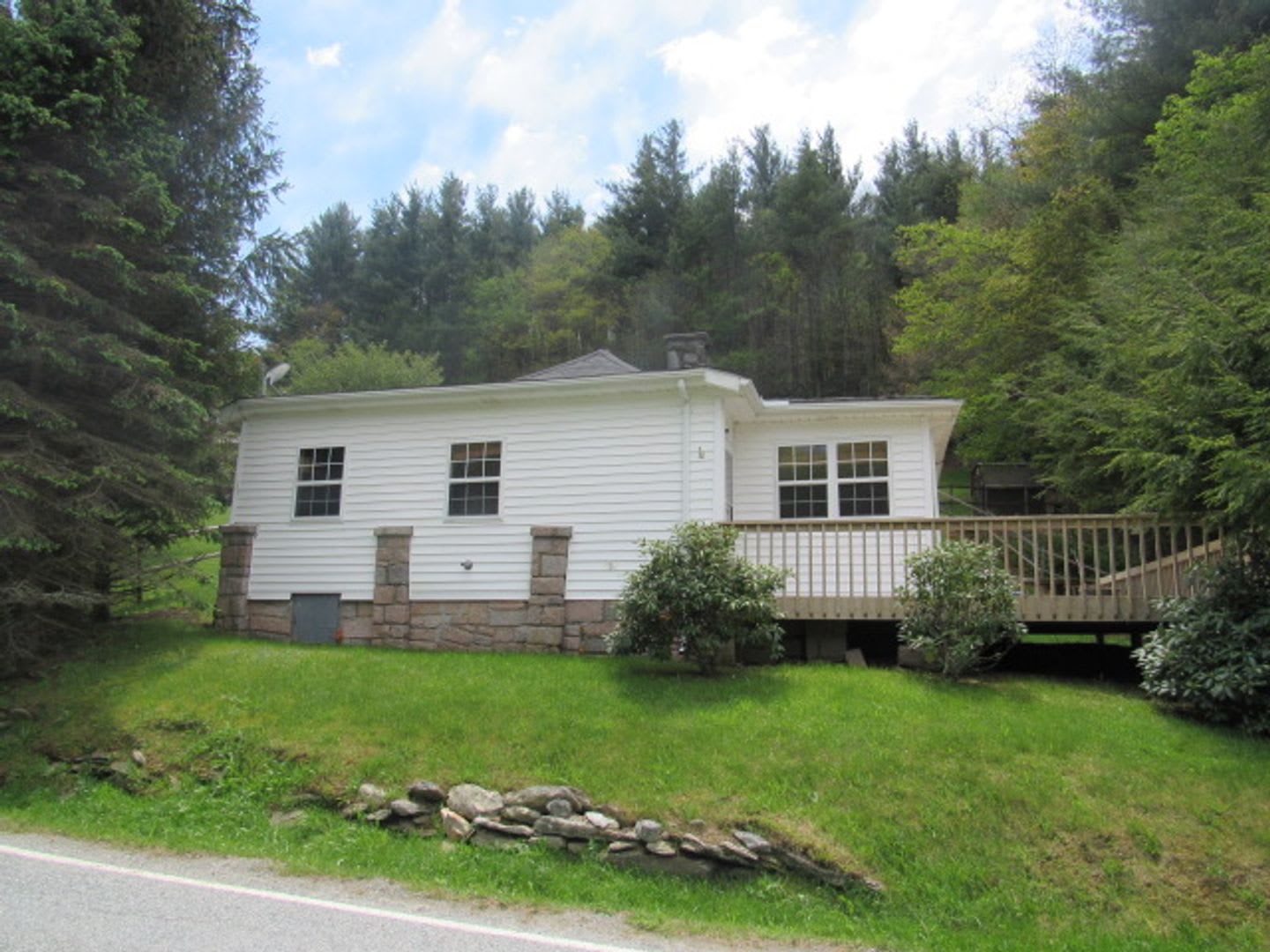 726 Middle Fork Road – photo 1 of 32