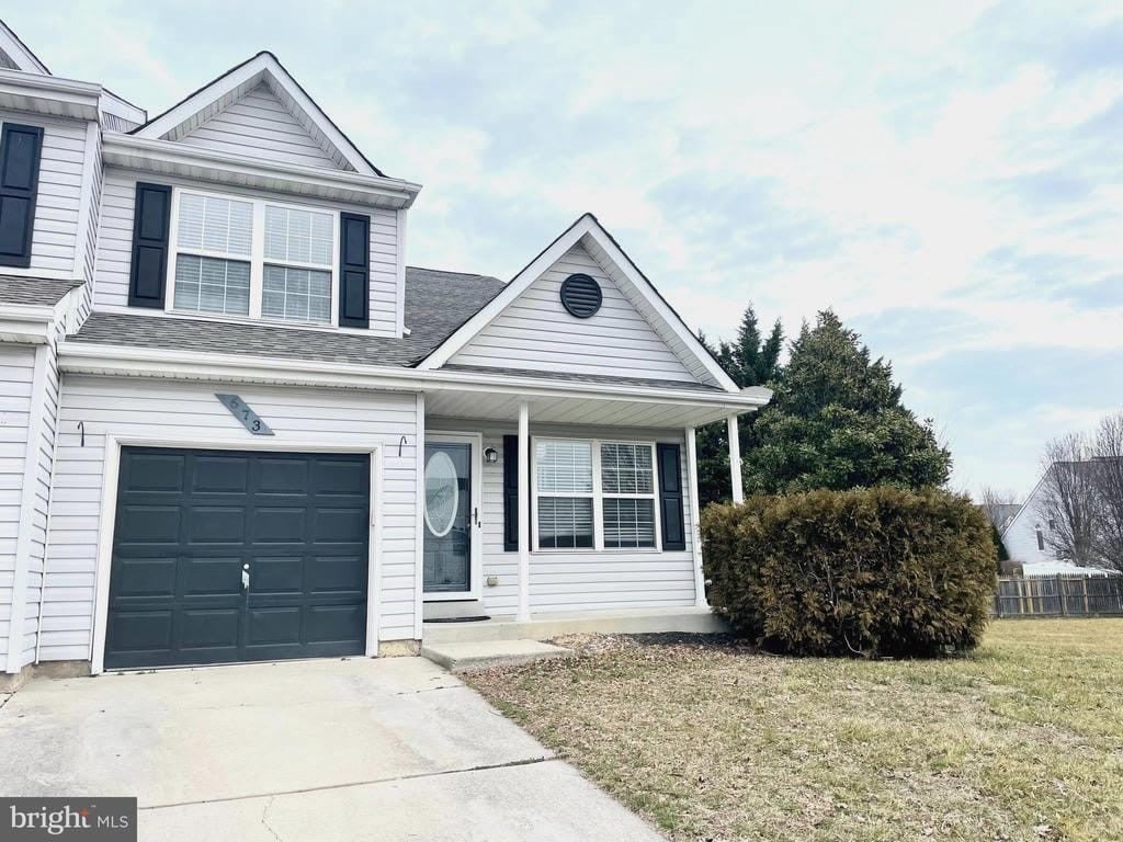 673 WARREN DRIVE – photo 1 of 23