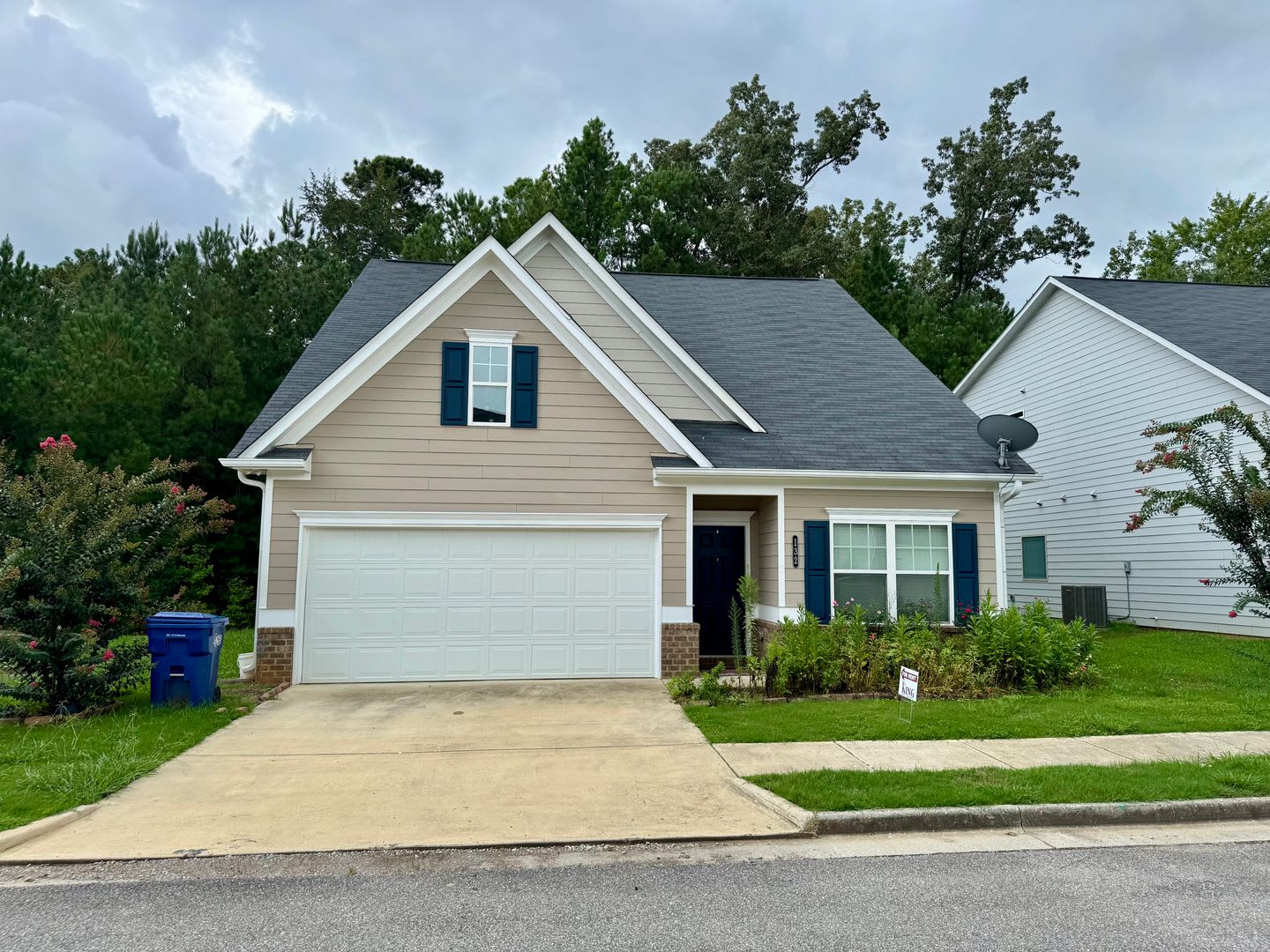 Beautiful Home in Gated Community with Premium Amenities! – photo 1 of 18
