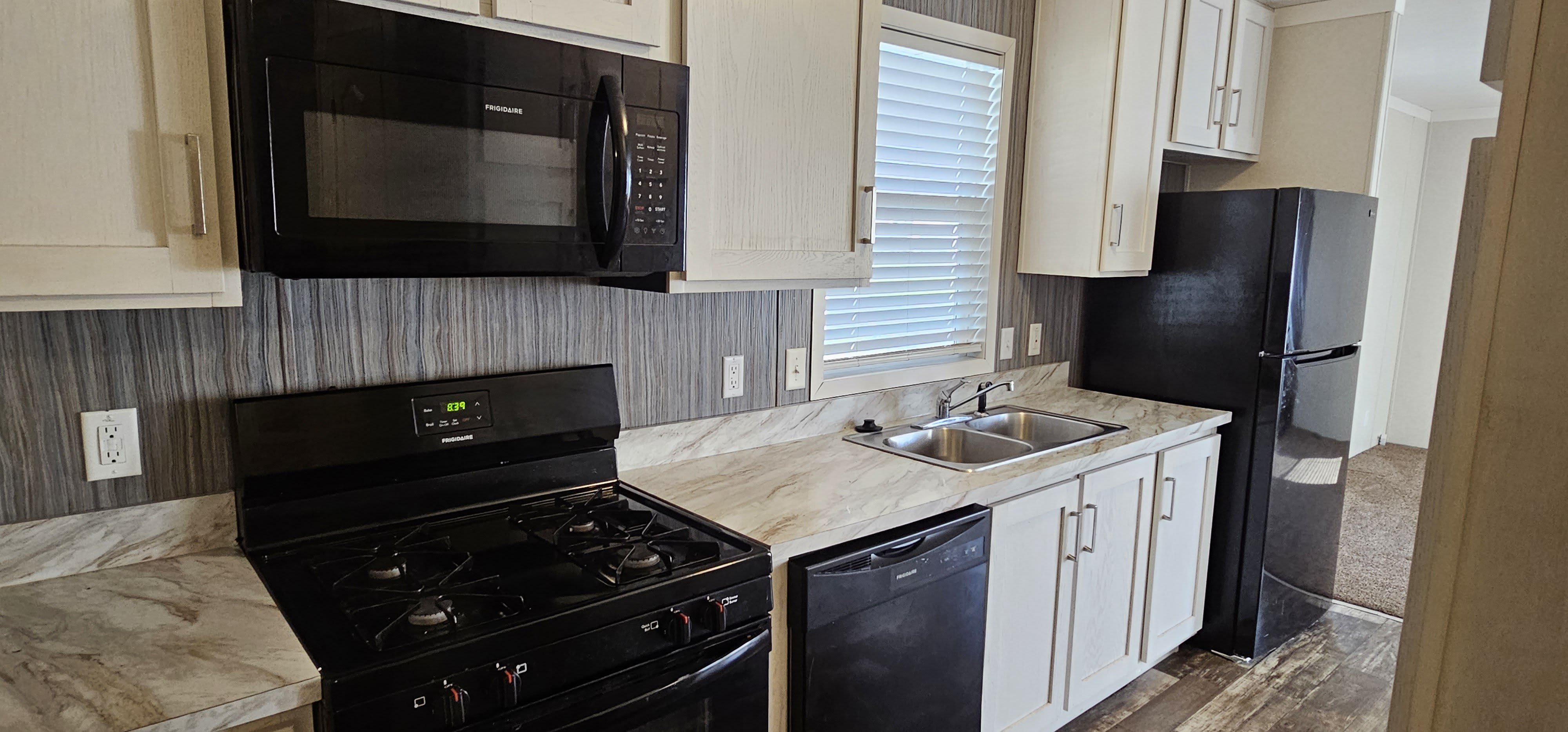 140 Birch Ct – photo 1