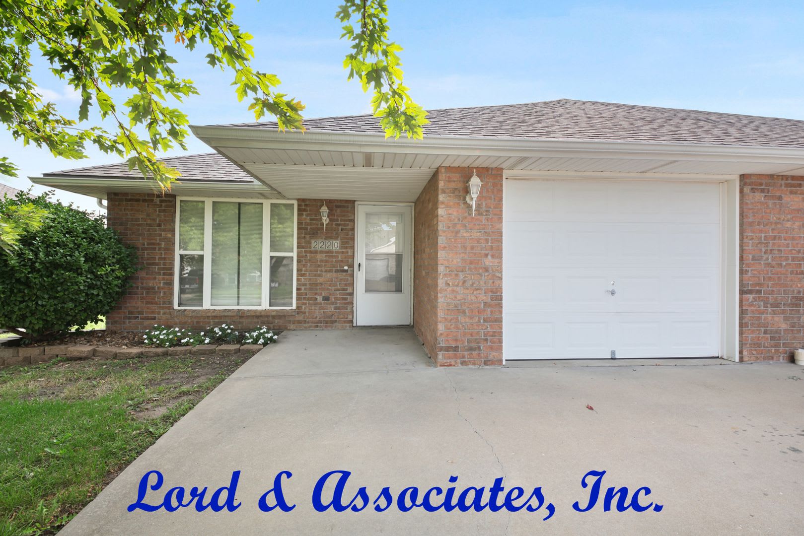 Large 3 Bdrm 2 Bath Pleasant Hill – photo 1 of 41