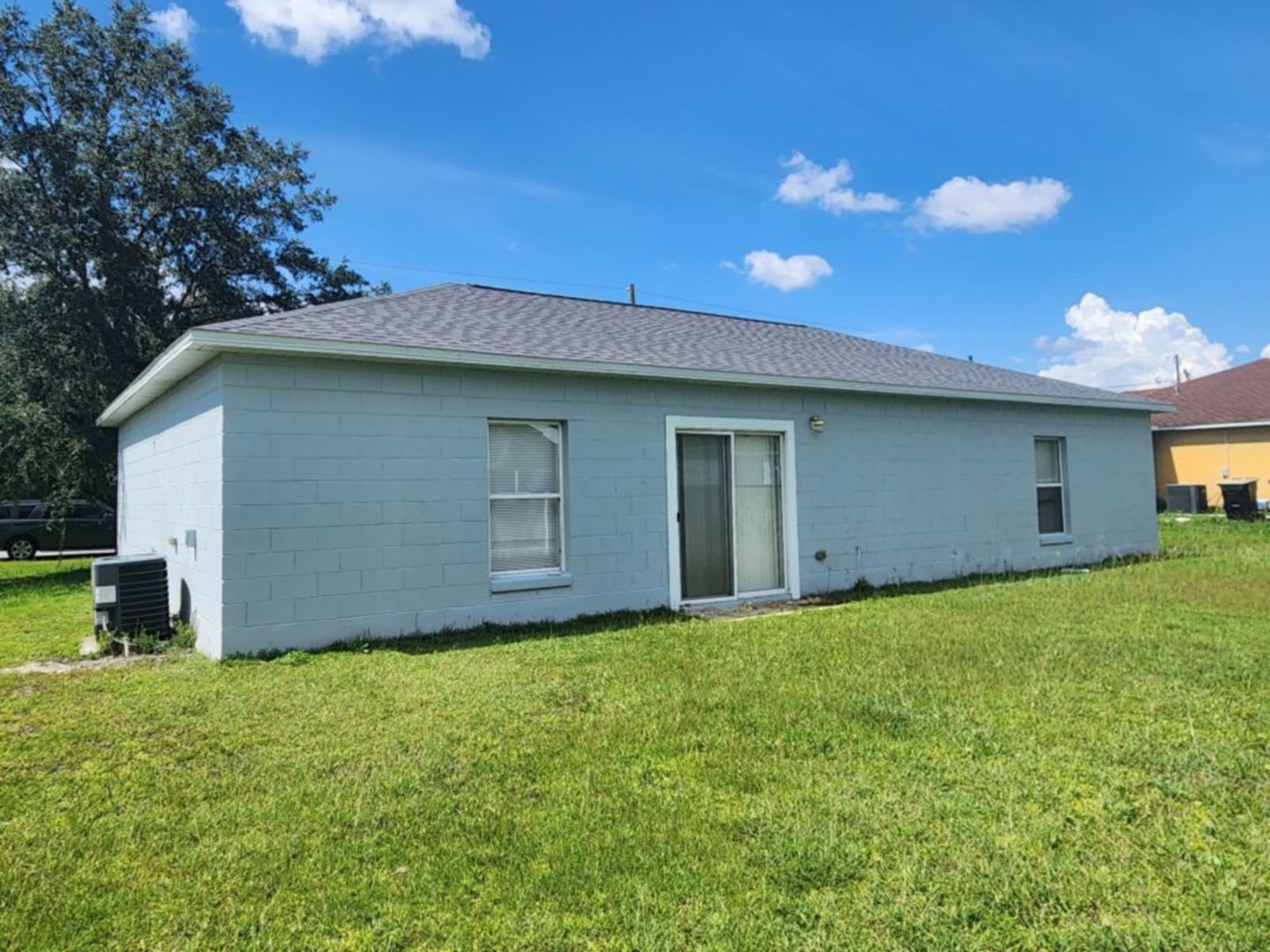 Very Nice Cozy 3Bd 2Ba With A Nice Size Back Yard In Poinciana A Definite Must See – photo 1