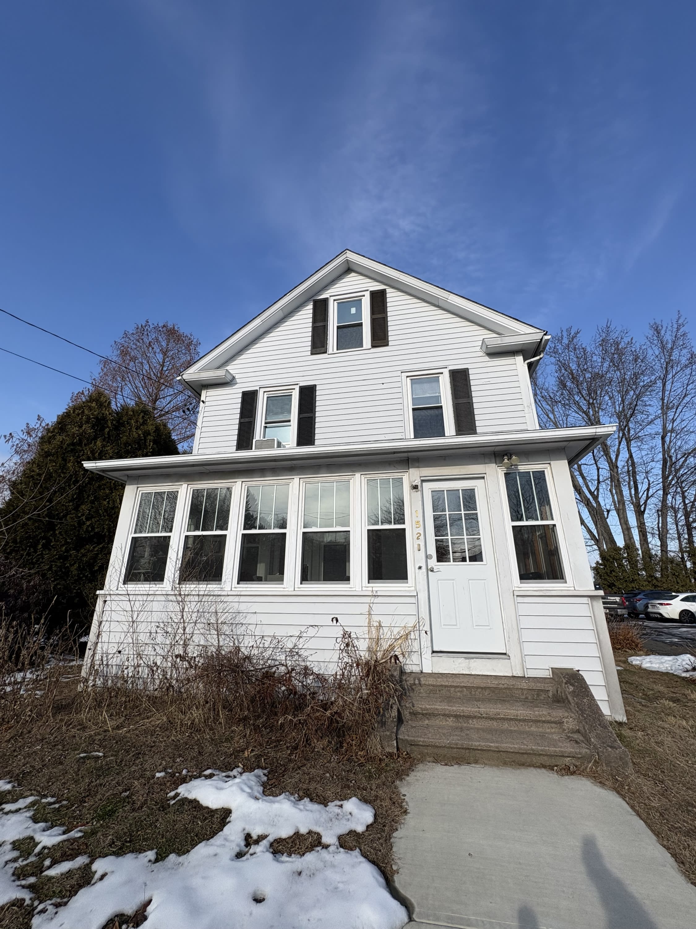 152 Russell Street – photo 1 of 9