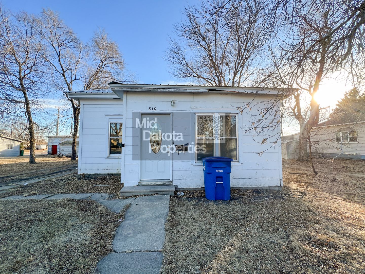 515 E Hanson- 3 Bedroom House – photo 1 of 18