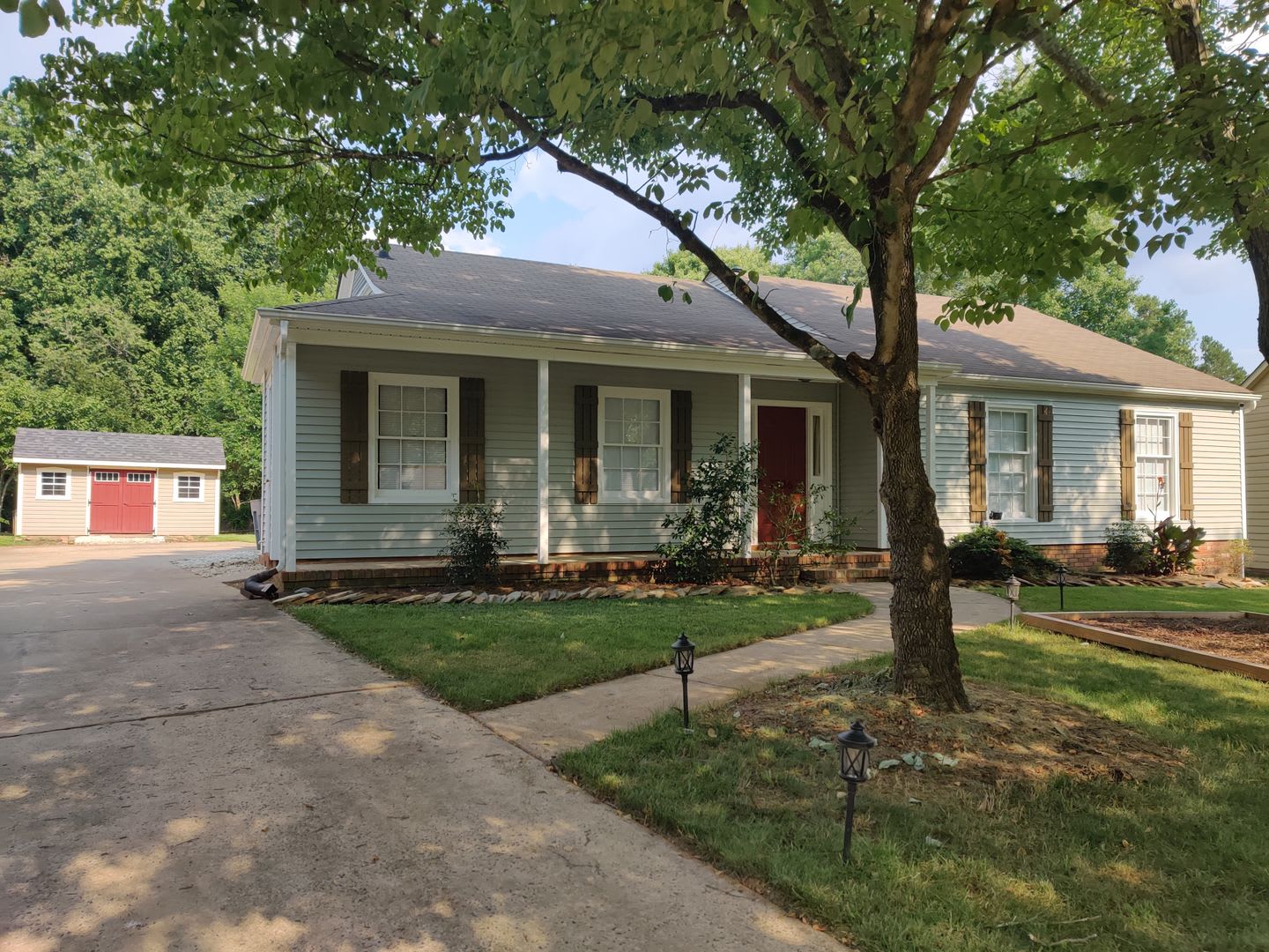 3 Bedroom Home in Chestnut Lake – photo 1