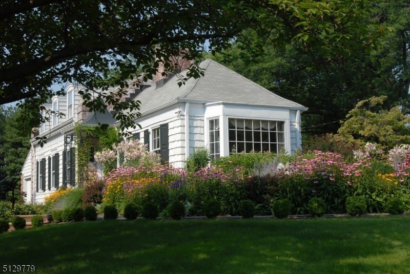 247 Valley Rd – photo 1
