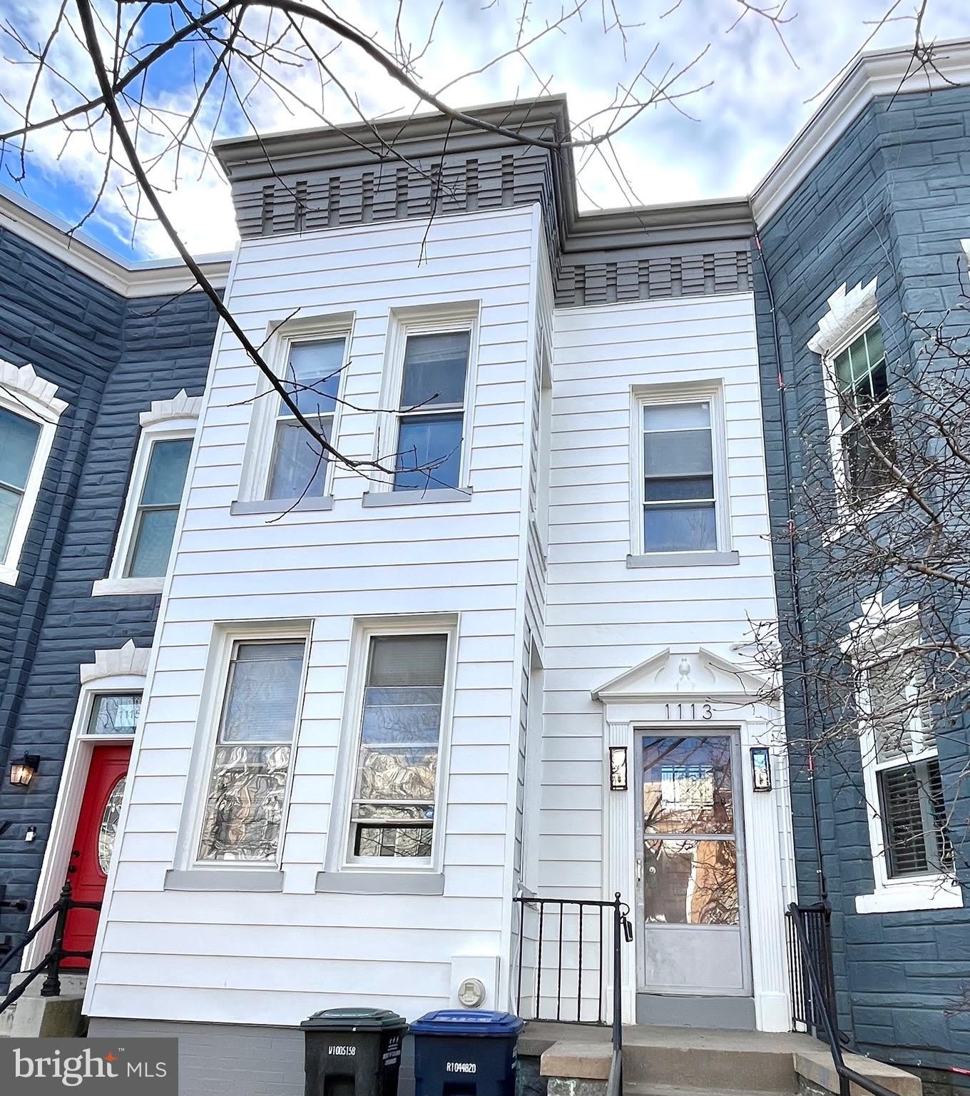 1113 I Street NE – photo 1