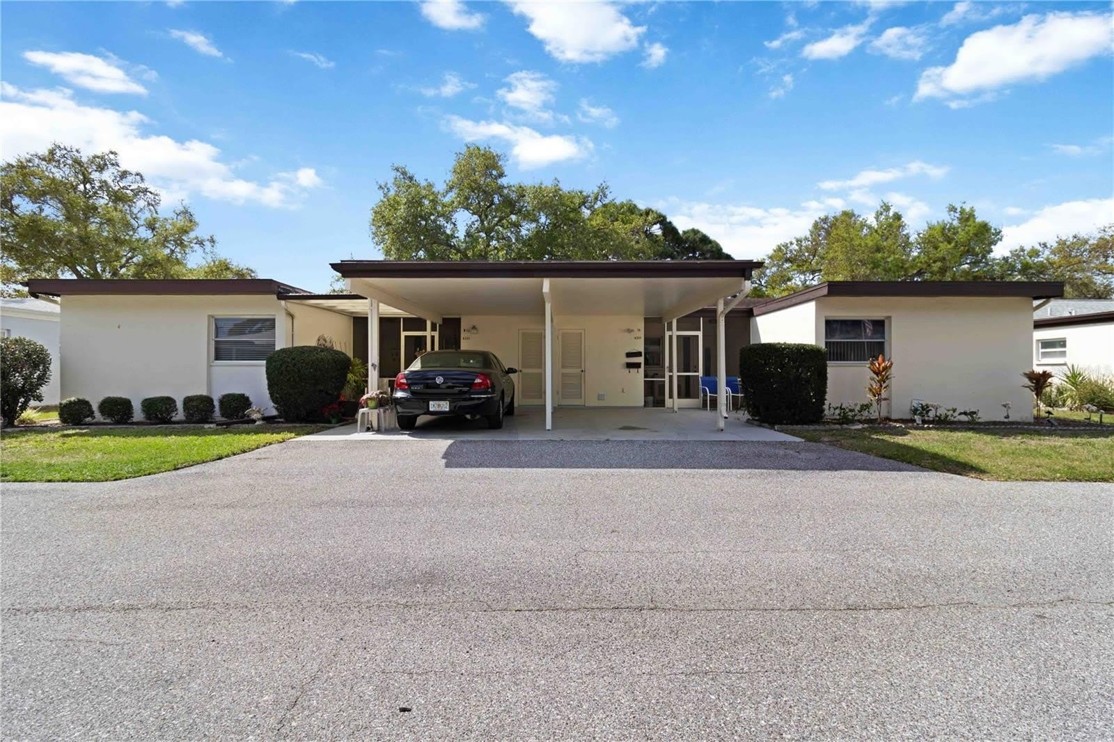 6215 GREEN VIEW Circle – photo 1 of 29