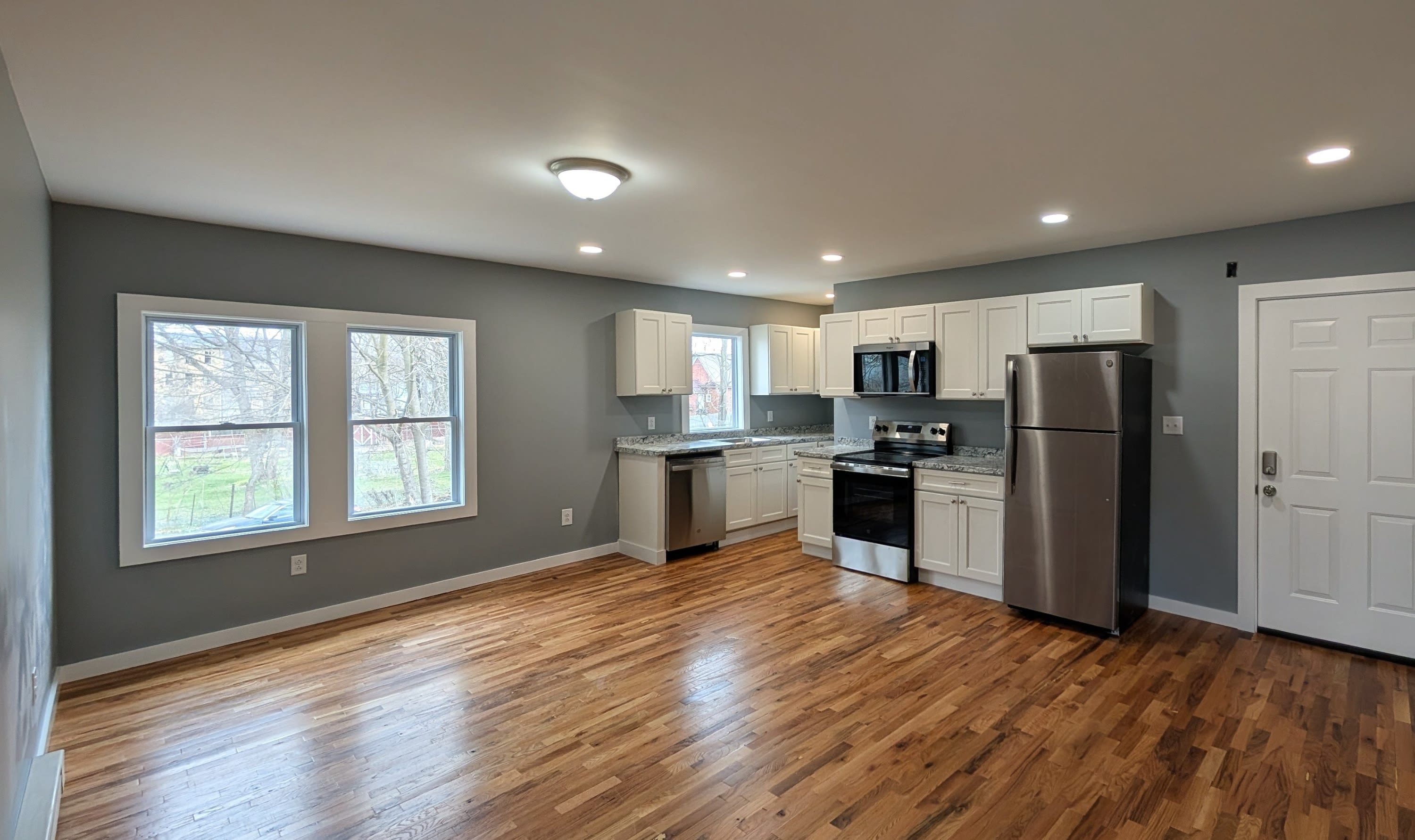 510-512 Columbia Street – photo 1 of 5