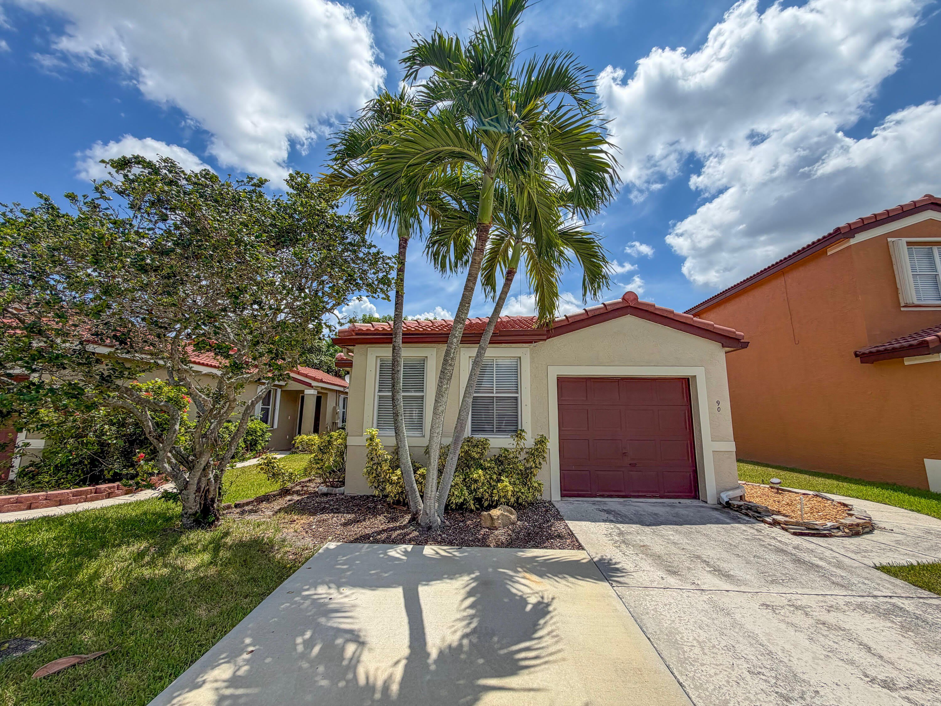 90 NW 42nd Way – photo 1