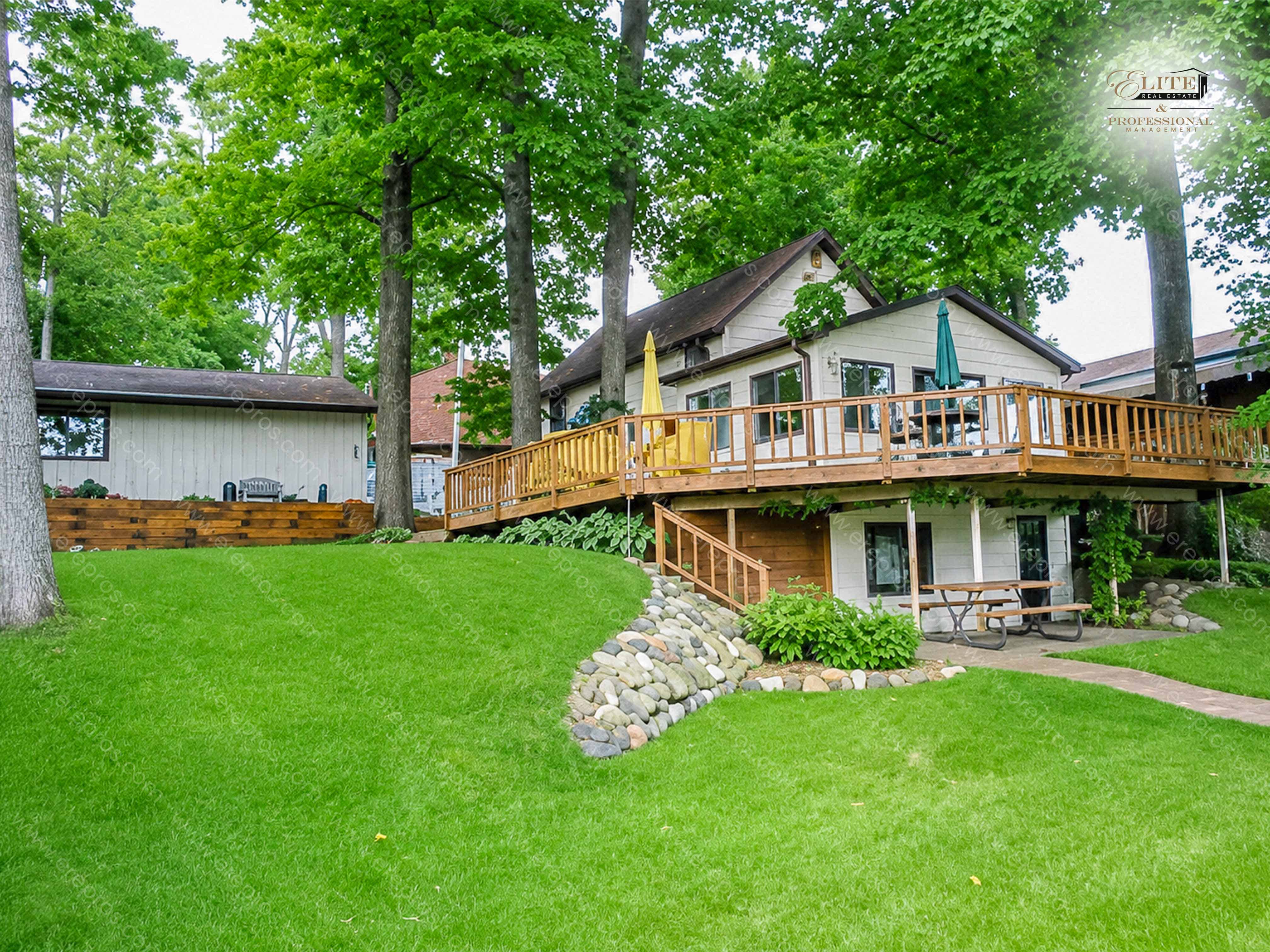 8432 Peninsular Dr – photo 1 of 23
