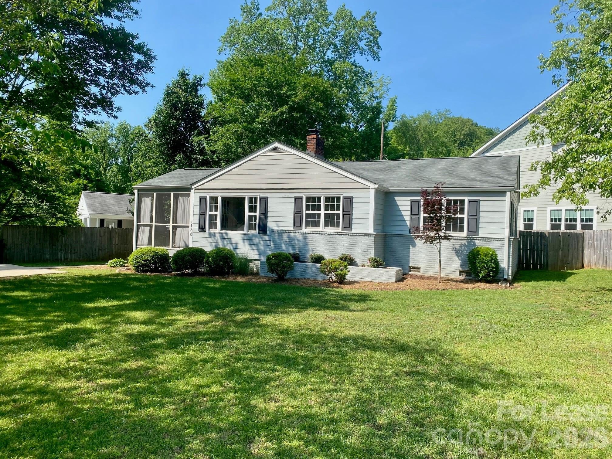 5300 Buckingham Drive – photo 1