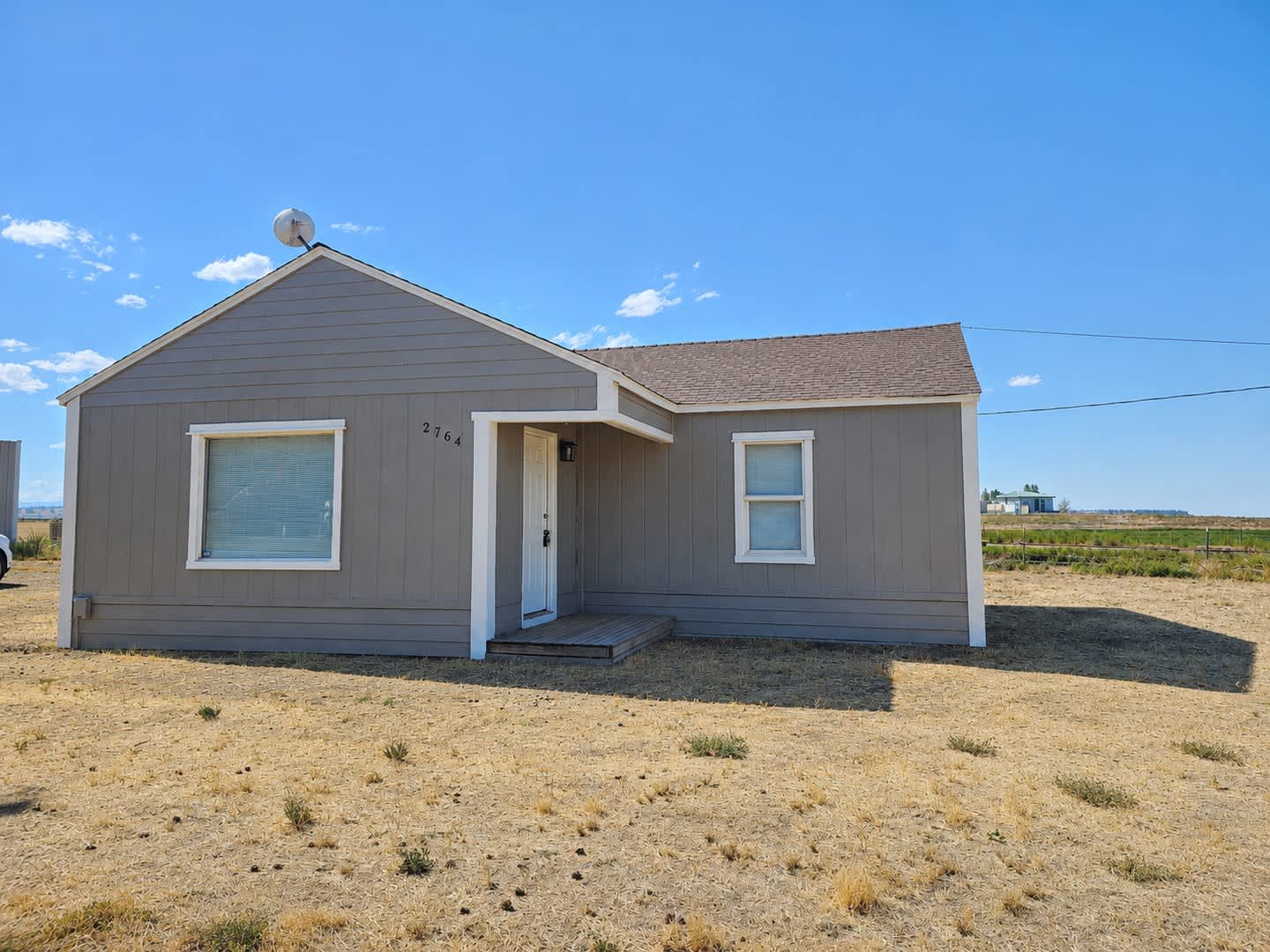 Beautifully Remodeled 2-Bedroom Home! – photo 1 of 9