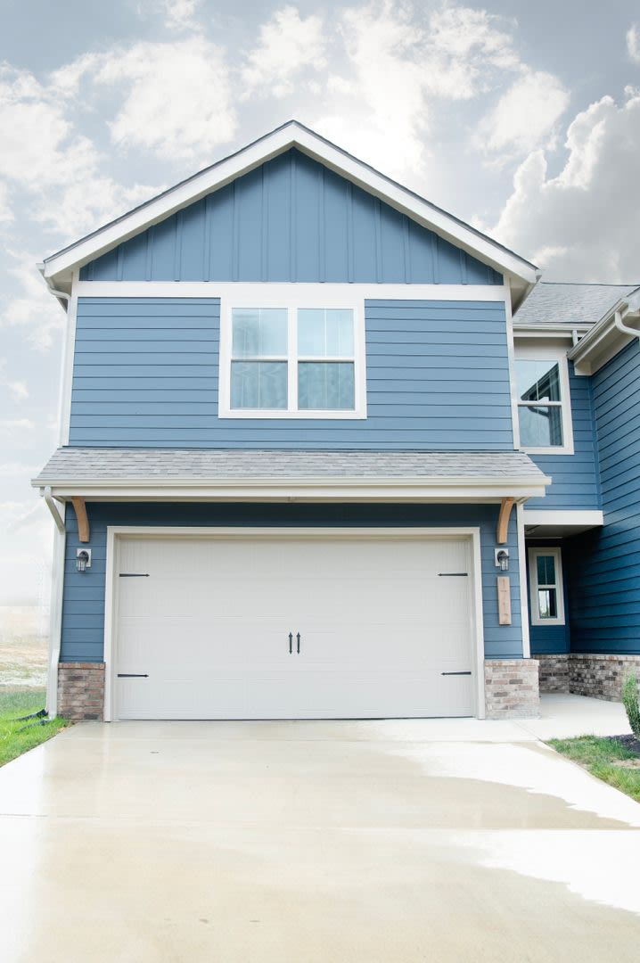 Modern Townhome for Rent! – photo 1 of 33
