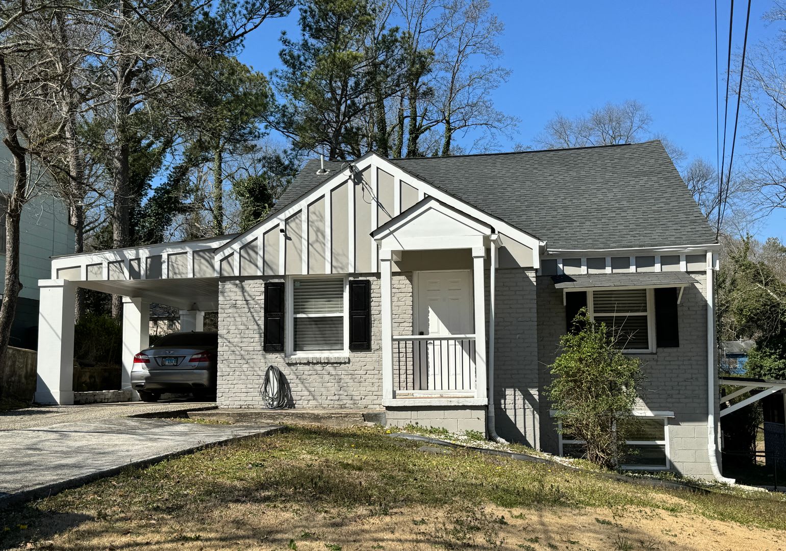 Updated 3 Bedroom/2 Bath Bungalow in Great Location! – photo 1