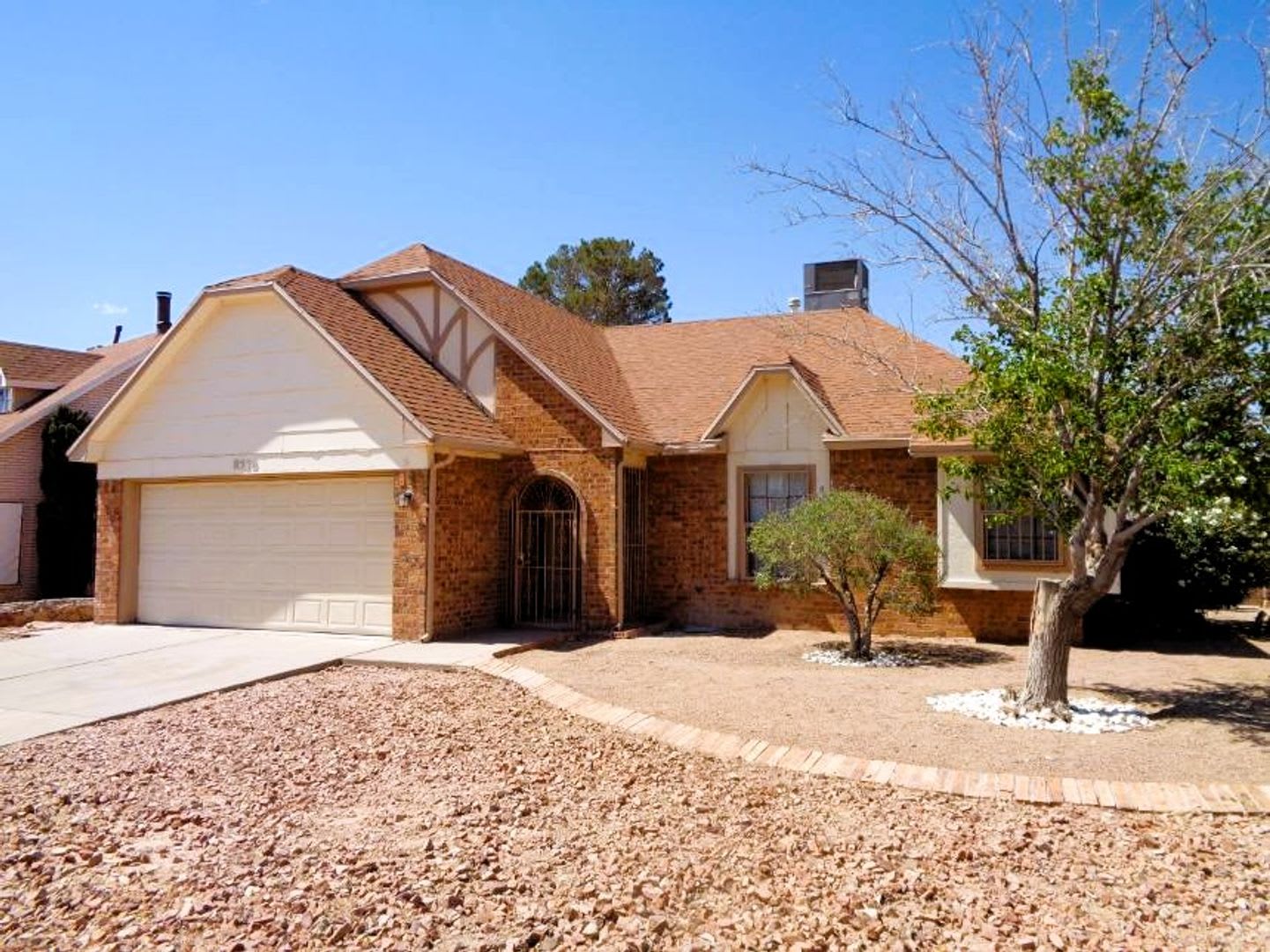 Nice Single Level Westside Home With Refrigerated Air Located In Quiet Well Established Neigthborhood – photo 1