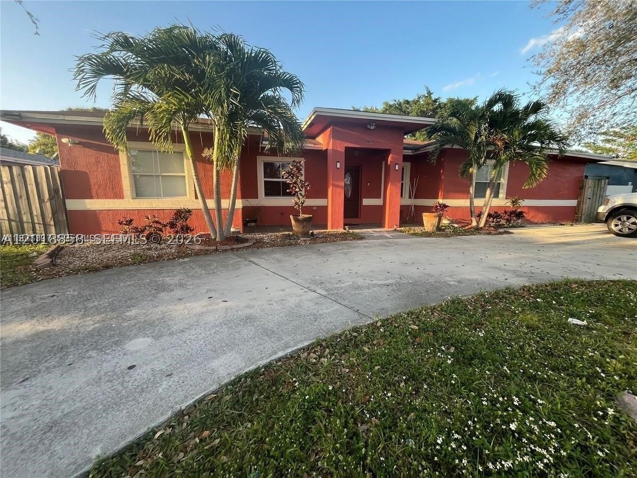 3421 SW 12th Ct – photo 1