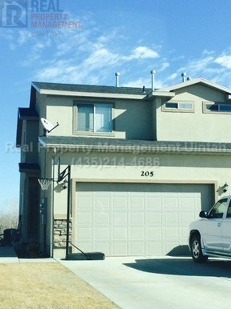 3 Bed 2.5 bath Townhome – photo 1 of 6