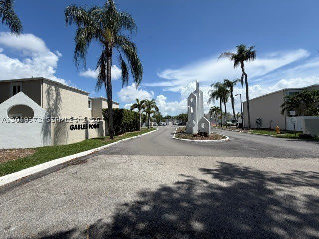 4590 SW 68th Ct Cir – photo 1