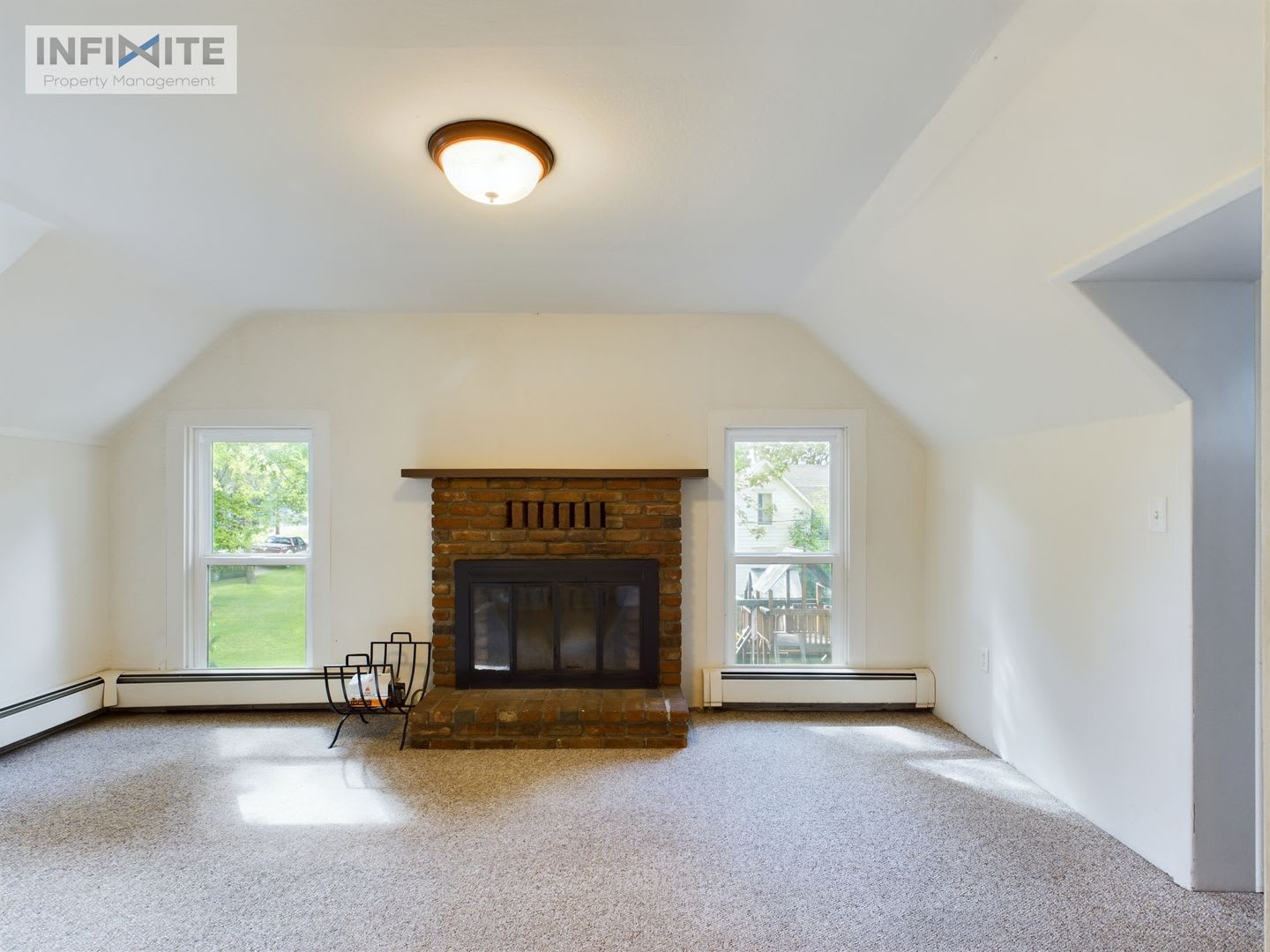 3 Bedroom Water Sewer Gas And Electric Paid By Owner – photo 1 of 341