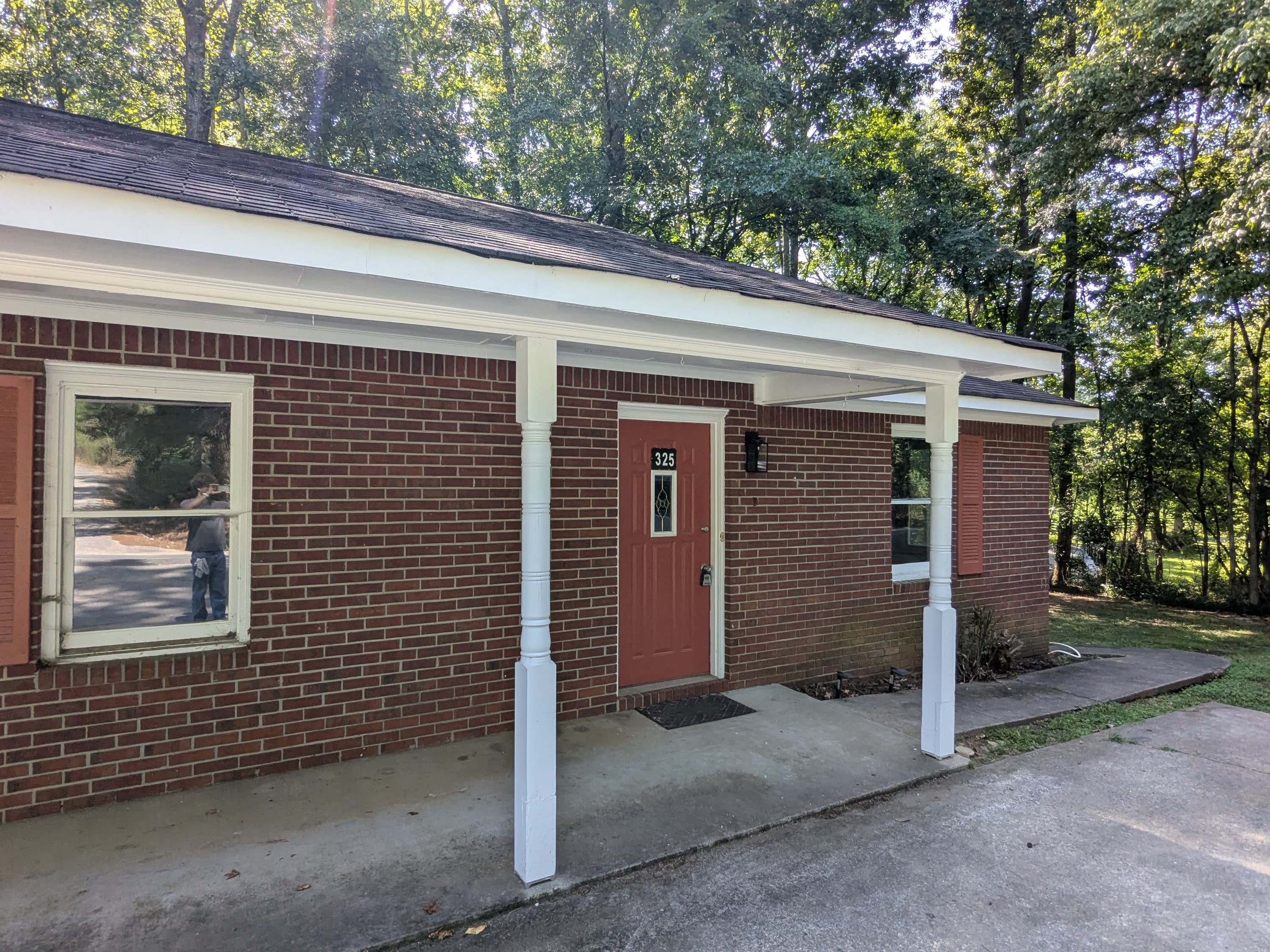 325 Reeceburg Road Southeast – photo 1 of 14