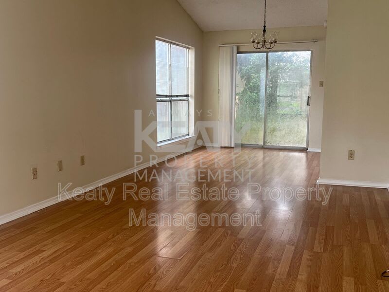 127 Marietta Drive – photo 1 of 11