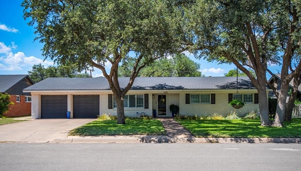 2610 Frontier Dr – photo 1