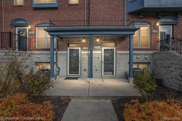 2542 Woodward Avenue – photo 1