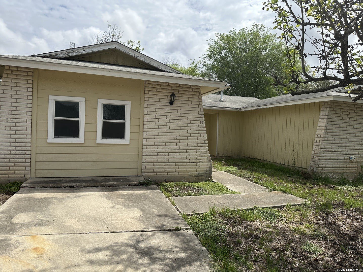 4911 Longfellow Blvd – photo 1