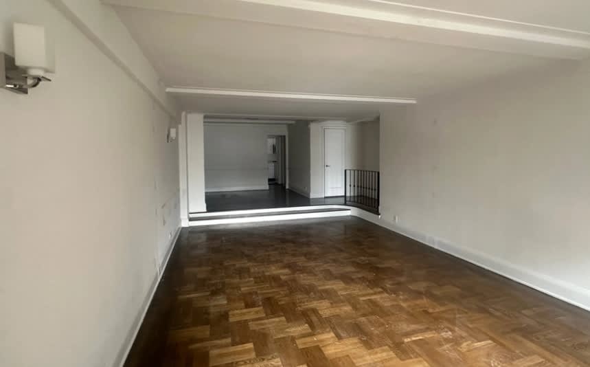 133 E 38th St – photo 1