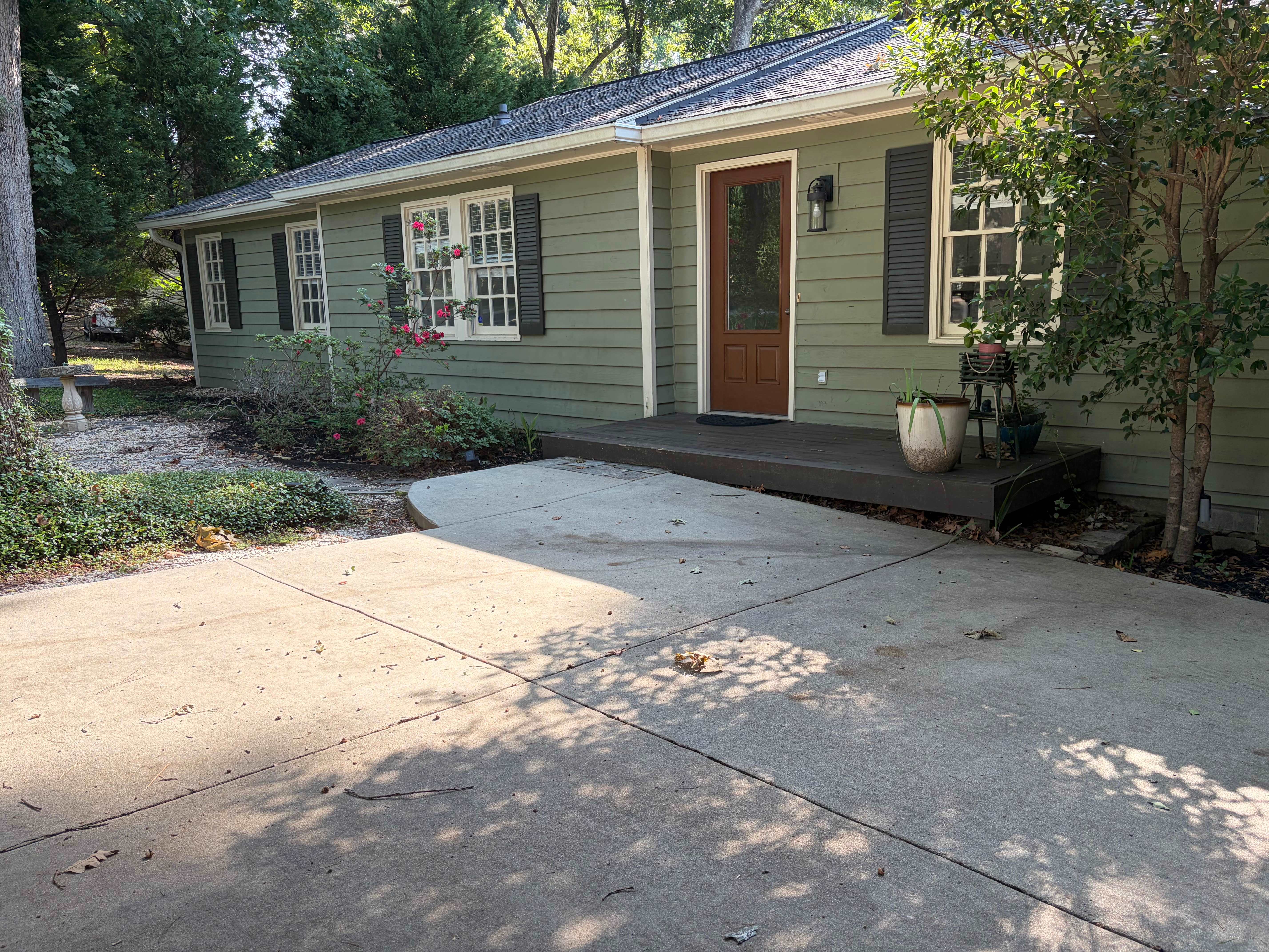 1047 Hilton Point Rd – photo 1