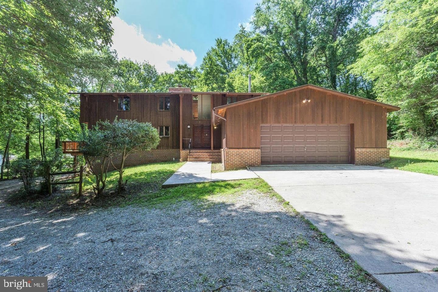 6022 MUNSON HILL Road – photo 1 of 47