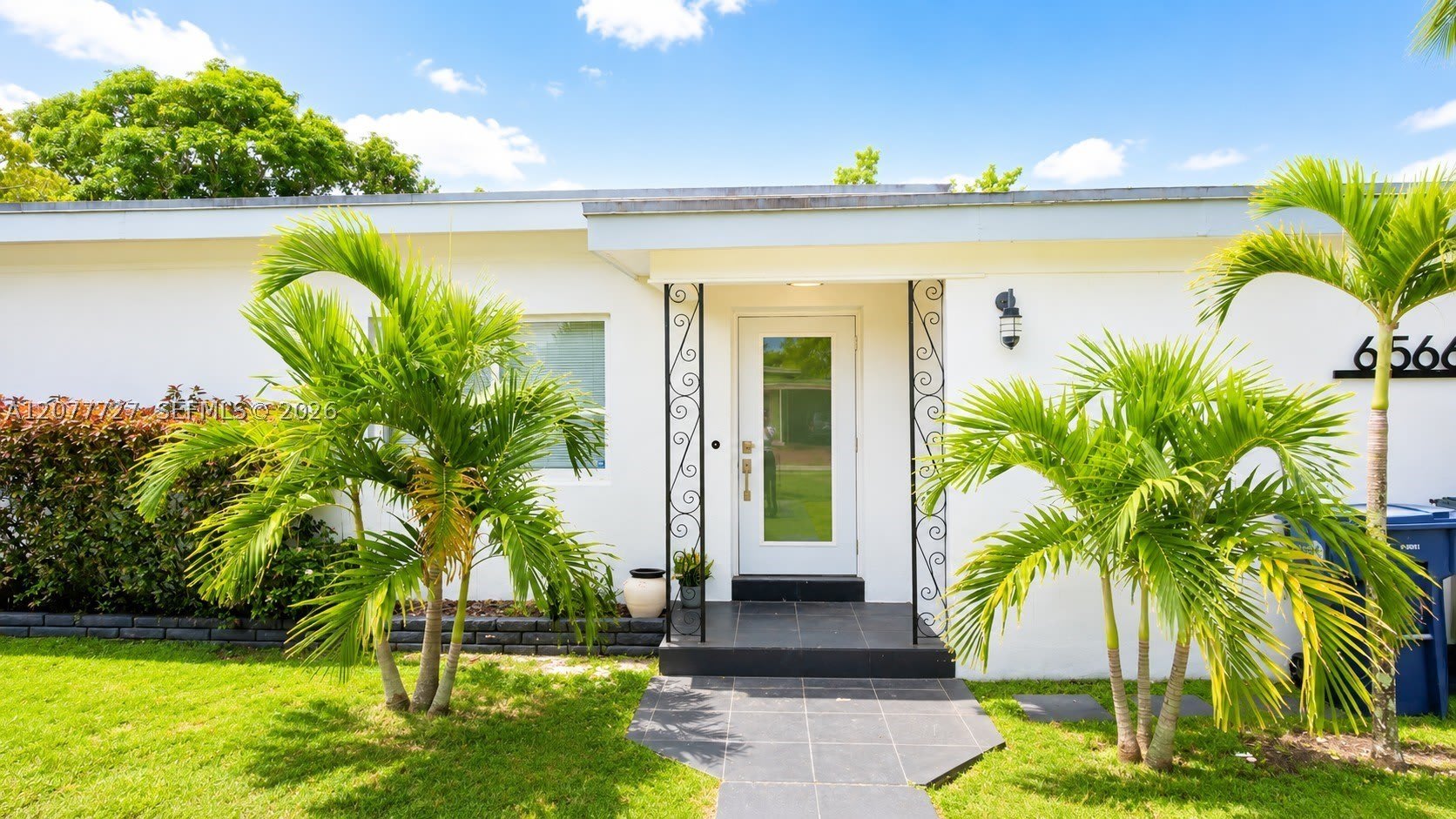 6566 SW 52nd Ter – photo 1
