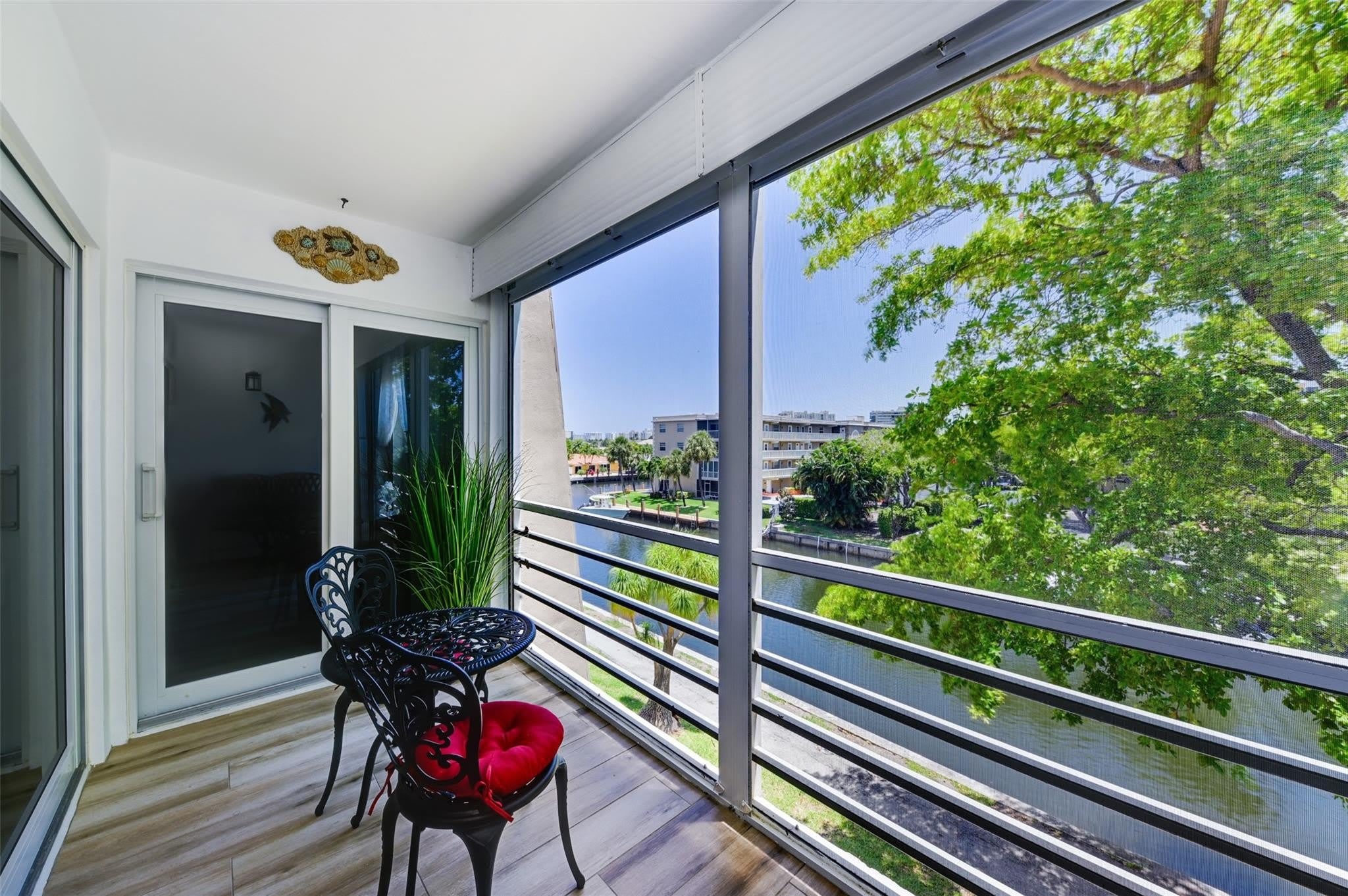 773 Jeffery Street – photo 1