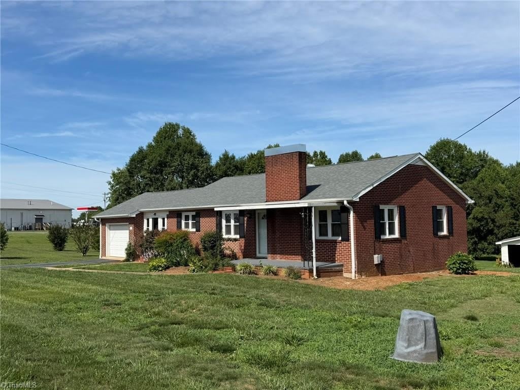 2421 Smithtown Road – photo 1 of 19