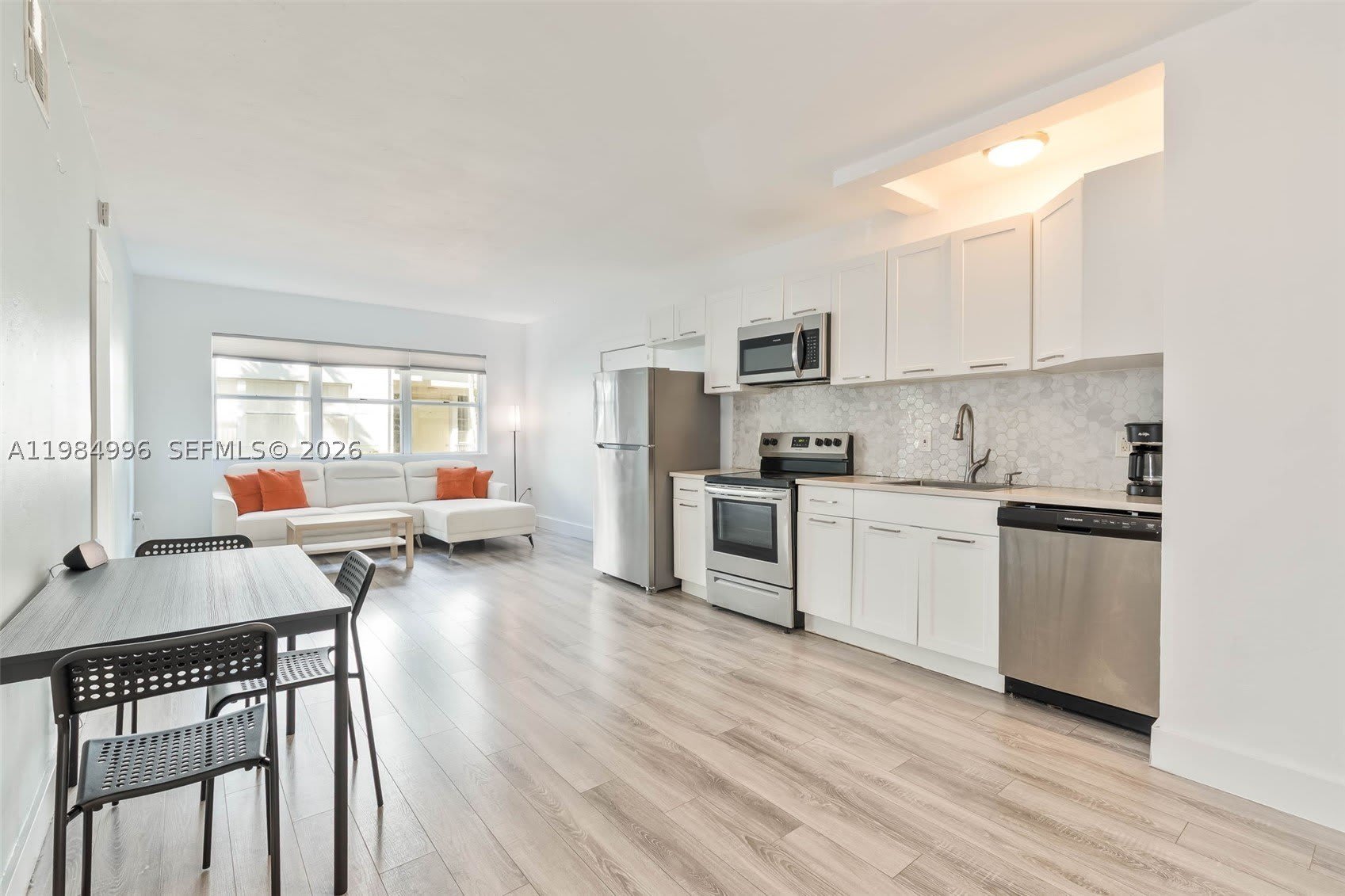 1275 Marseille Dr – photo 1 of 21