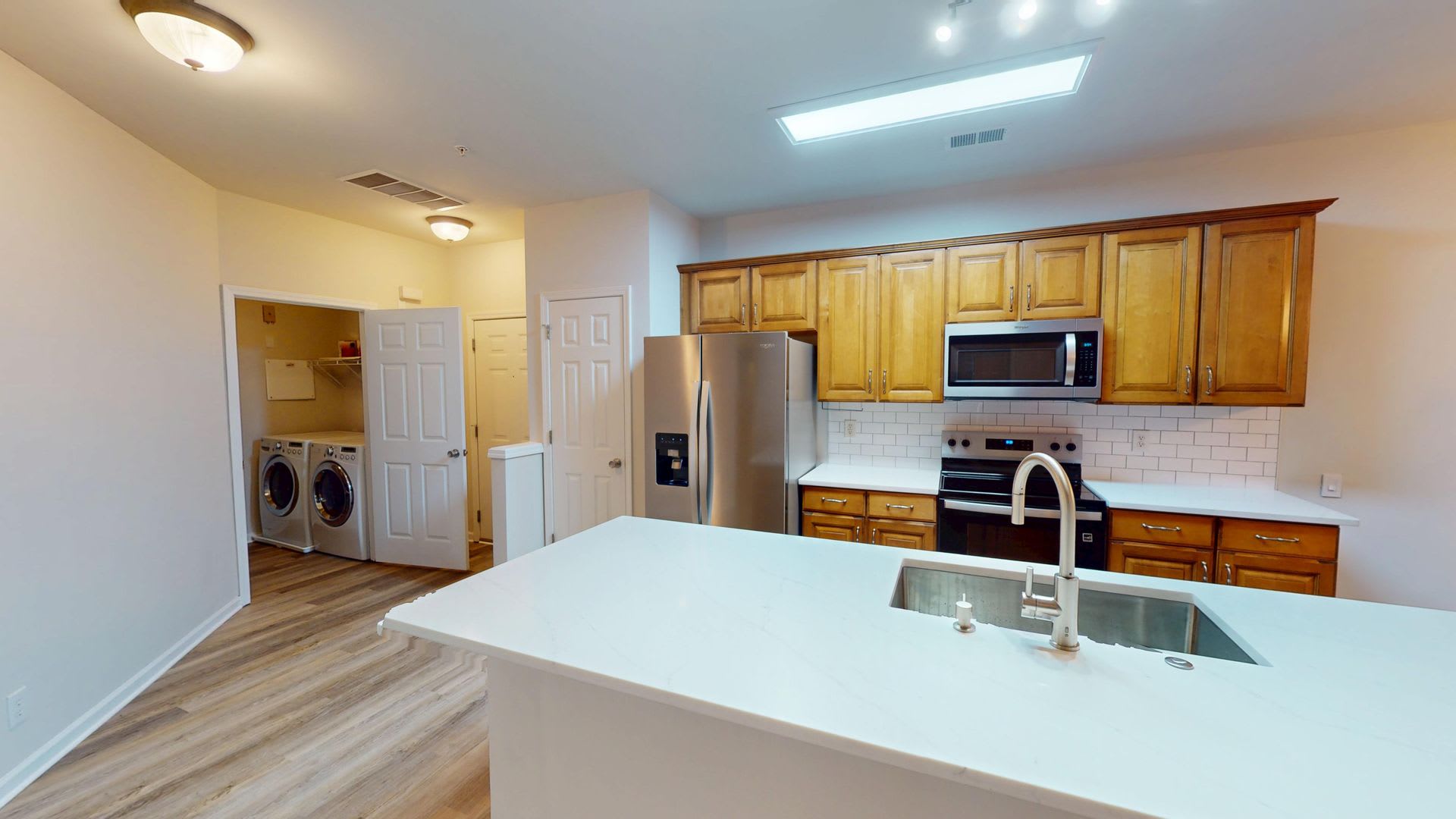 Recently updated condo in the heart of Ballantyne – photo 1