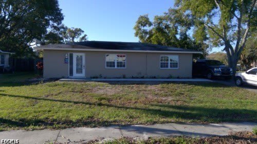 893 Iris Drive – photo 1